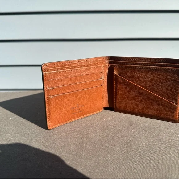Louis Vuitton Brown Monogram Bifold - Picture 6 of 6